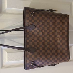 Neverfull MM style bag.